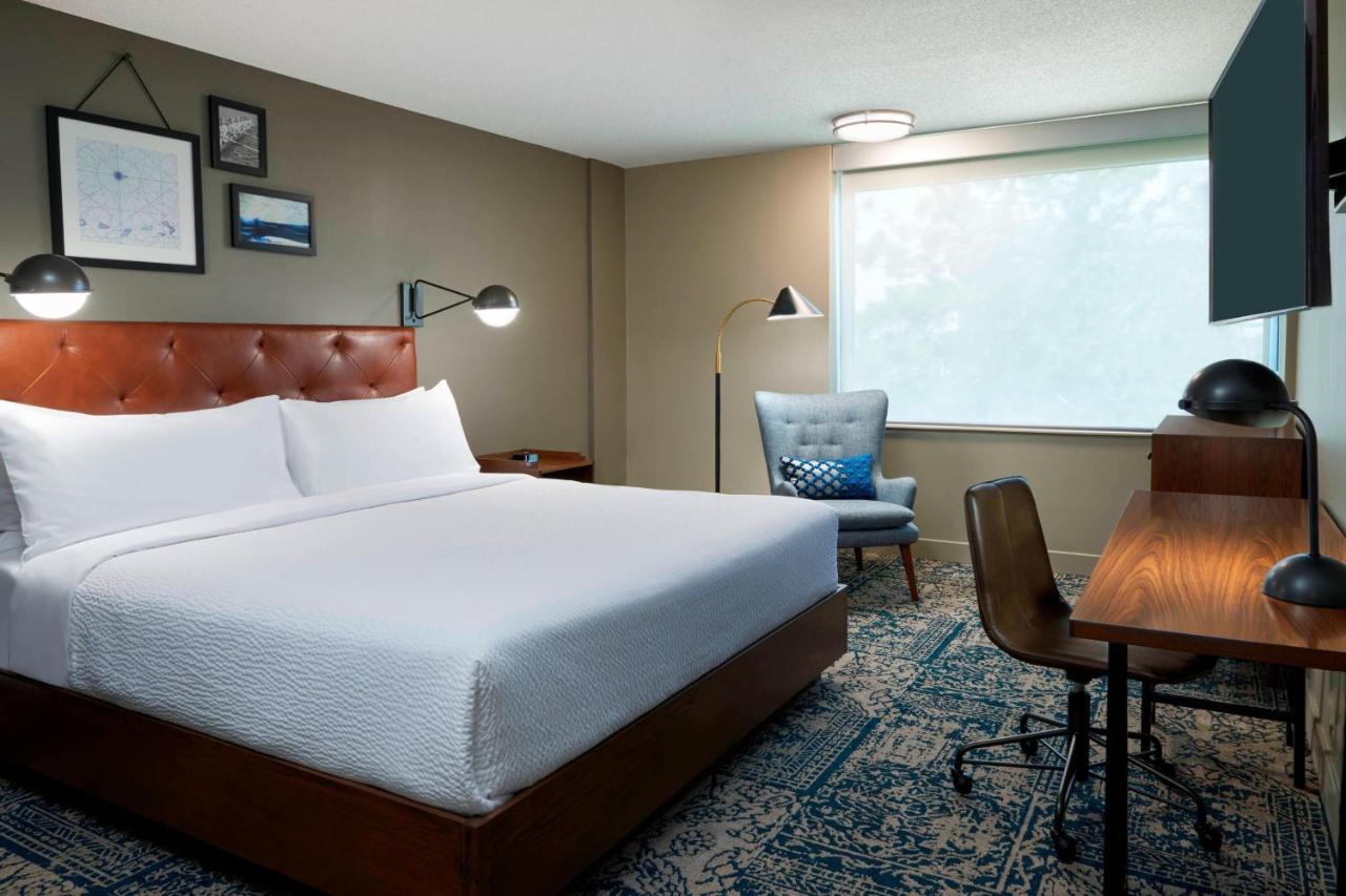 Four Points By Sheraton Toronto Airport Миссиссага Экстерьер фото