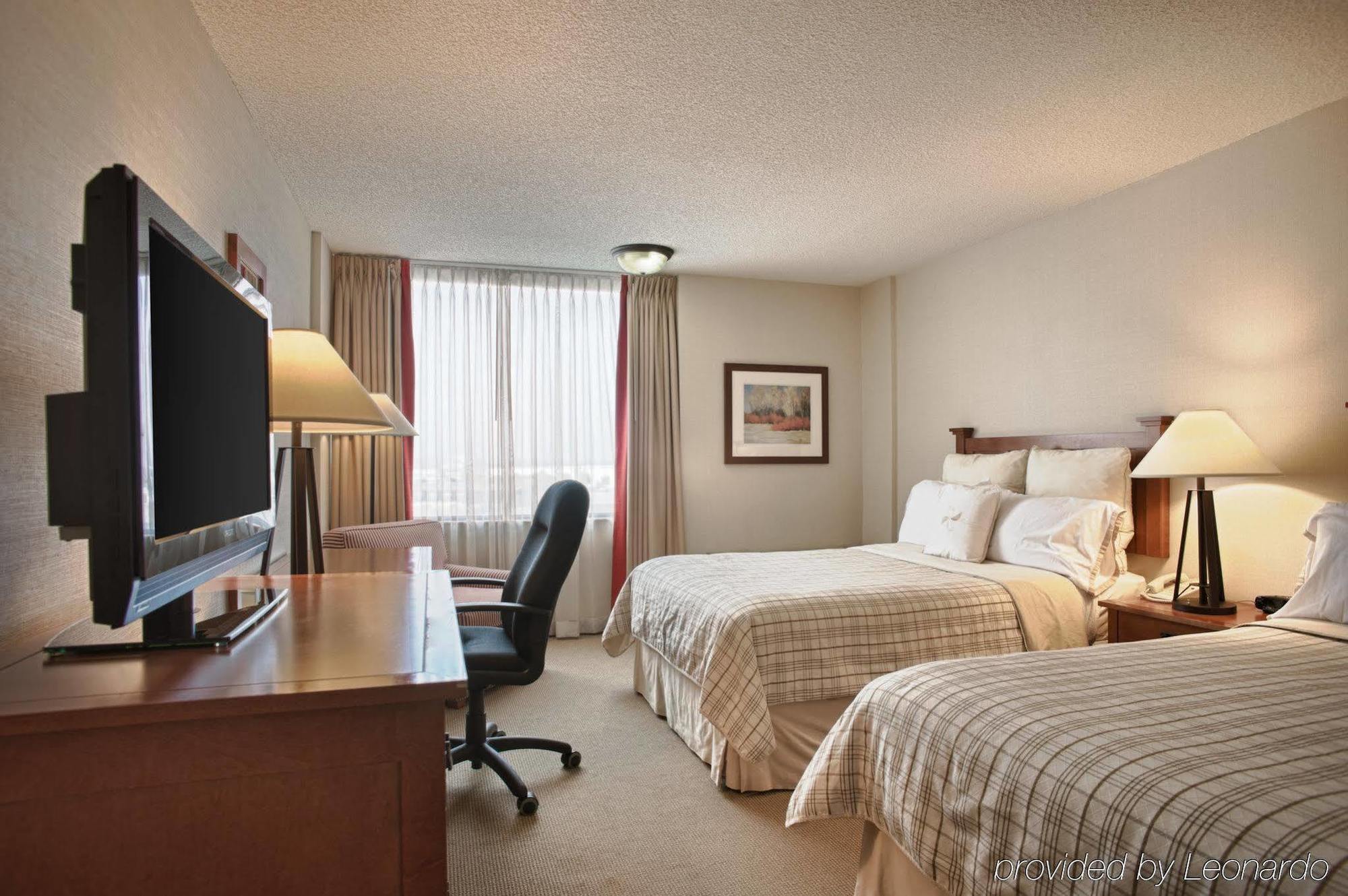 Four Points By Sheraton Toronto Airport Миссиссага Экстерьер фото
