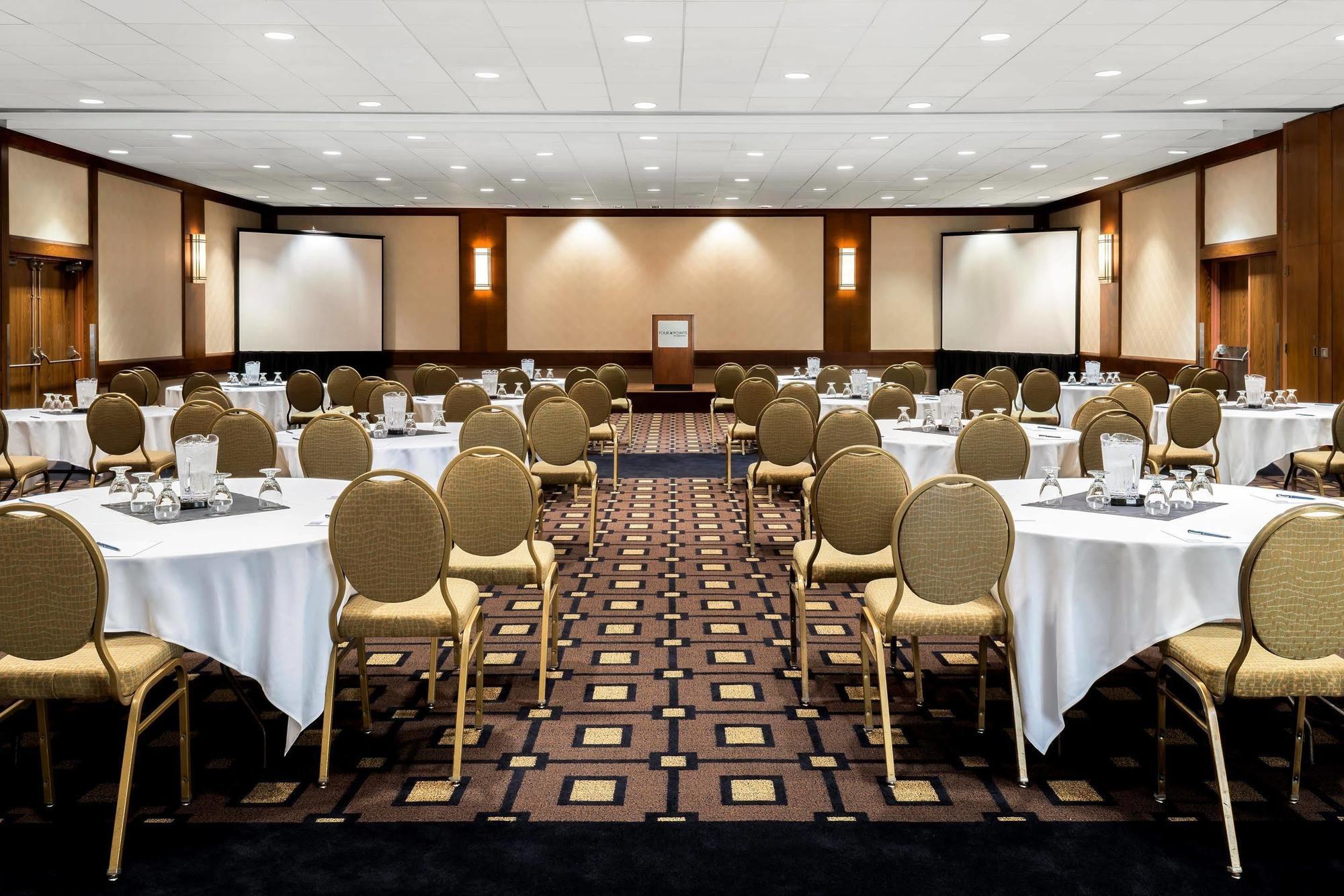 Four Points By Sheraton Toronto Airport Миссиссага Экстерьер фото