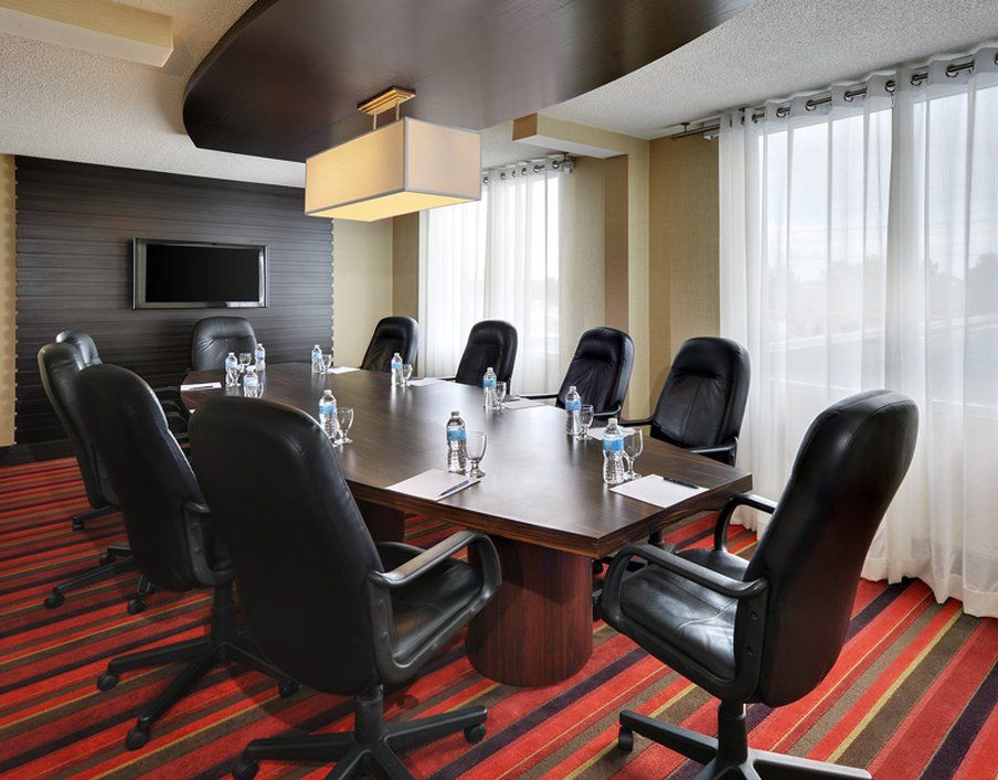 Four Points By Sheraton Toronto Airport Миссиссага Экстерьер фото